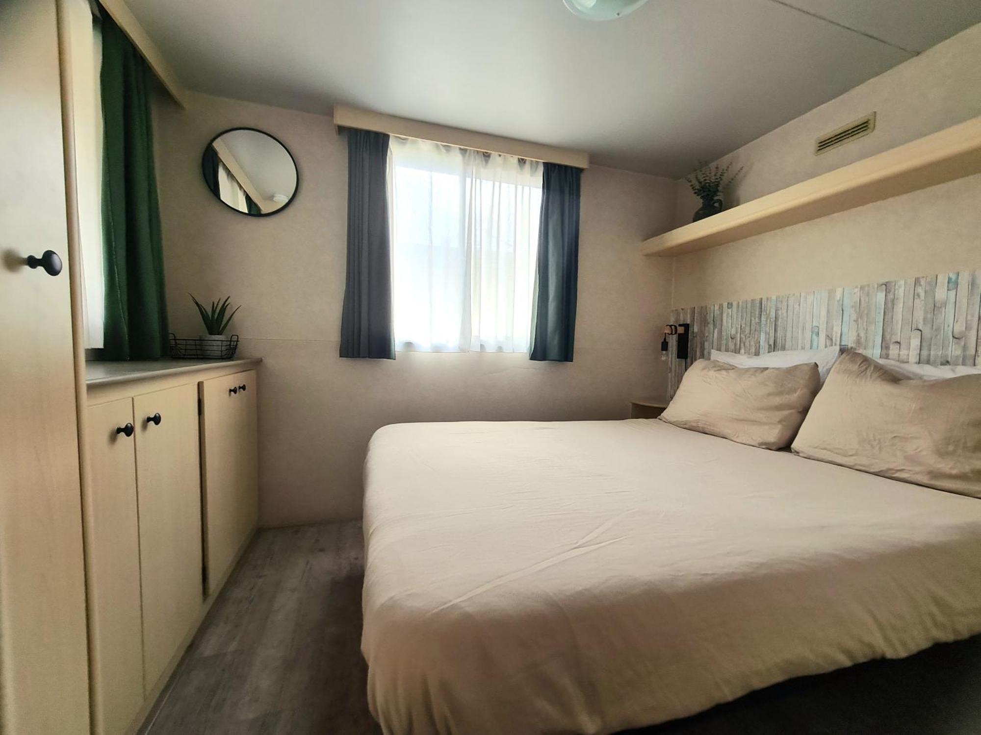 Comfortabele Familie Chalets Met Veranda Incl Airco Dichtbij Zee! Viareggio Exterior photo